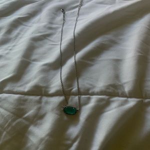 Kendra Scott pendant necklace